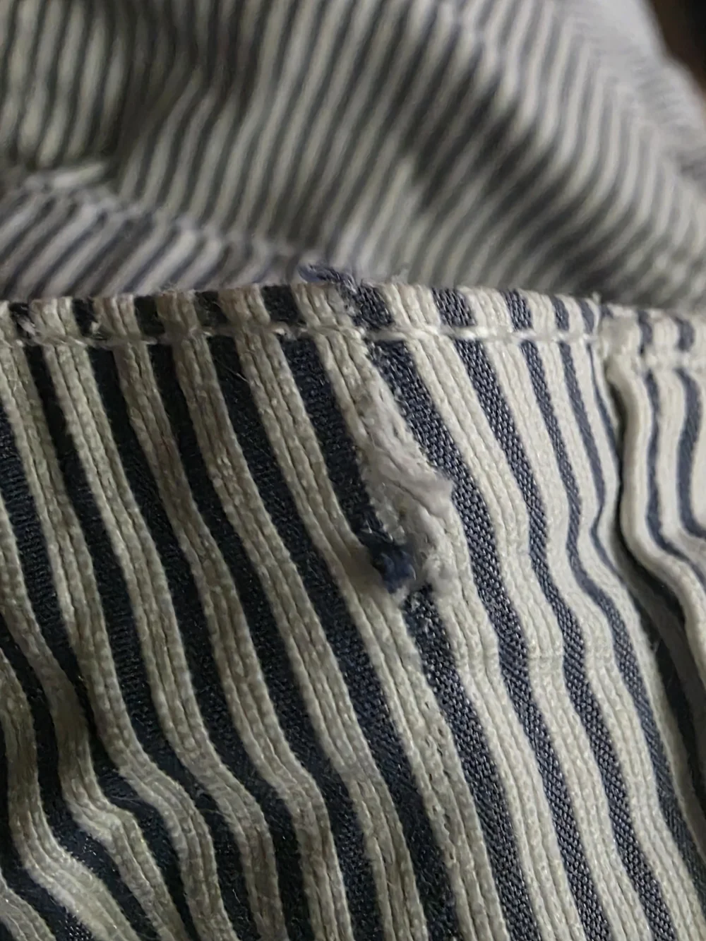 Karen Scott Navy and White Pinstripe Mini Skort Size 8 Flawed